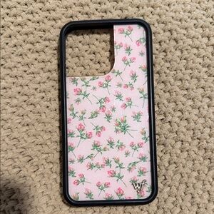Wildflower Floral Pink Phone13Pro Case
